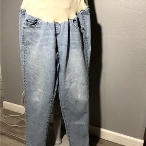 Maternity Ankle A glow Jeans  Size 12